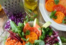 일상 속 건강 습관으로 더 나은 삶을 살아보자 close-up photo of vegetable salad