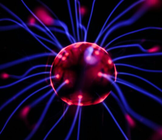 소홀히 하기 쉬운 뇌건강, 일상 속 작은 실천으로 지킨다 plasma ball digital wallpaper